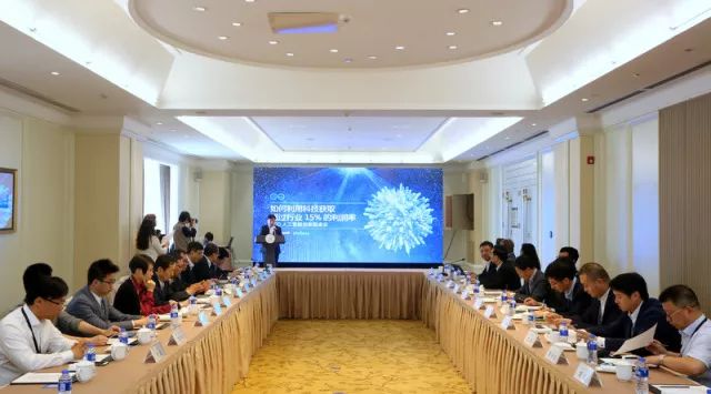 人工智能擁抱智能制造<a href=http://www.massivesupply.com target=_blank class=infotextkey>雙良</a>帶你進入大咖頭腦風(fēng)暴現(xiàn)場