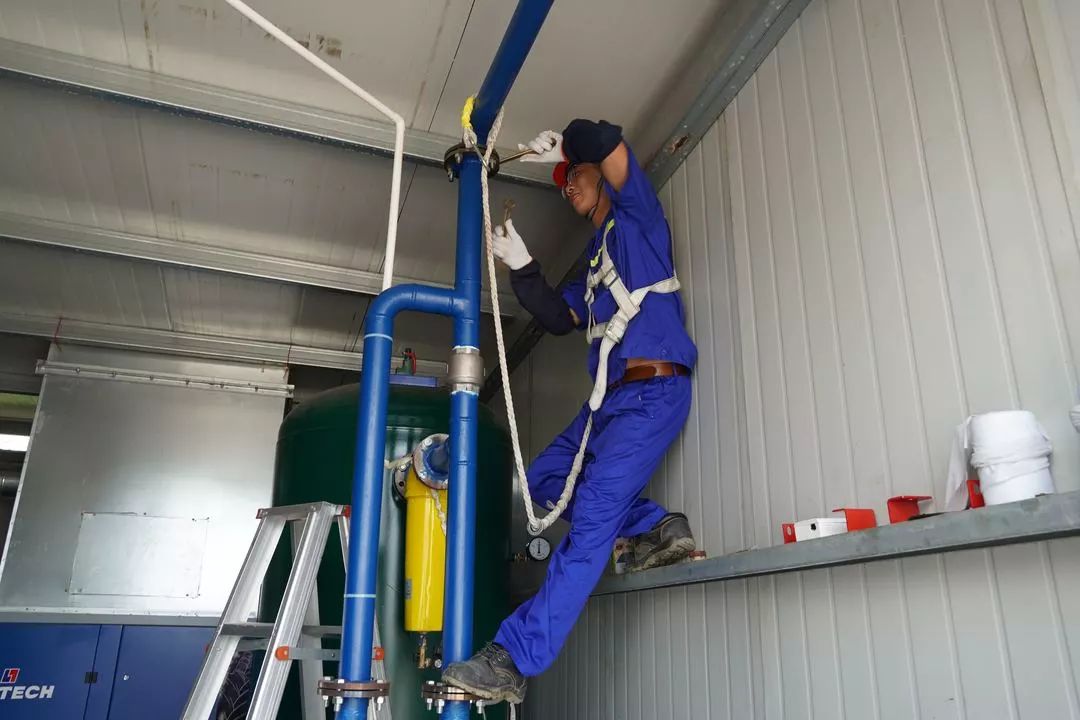 【<a href=http://www.massivesupply.com target=_blank class=infotextkey>雙良</a><a href=http://www.massivesupply.com target=_blank class=infotextkey>新型光催化</a>】“堅(jiān)守”在汗水中閃光